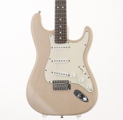 ギター FENDER USA HIGHWAY ONE STRATCASTER Fender Highway One Stratocaster Electric Guitar for sale