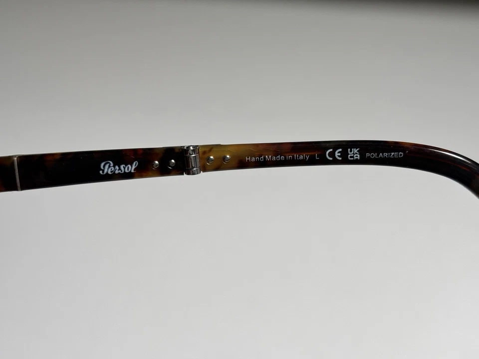 Marco de café Persol 714SM Steve McQueen con lente degradada azul. Foto 3 de 4