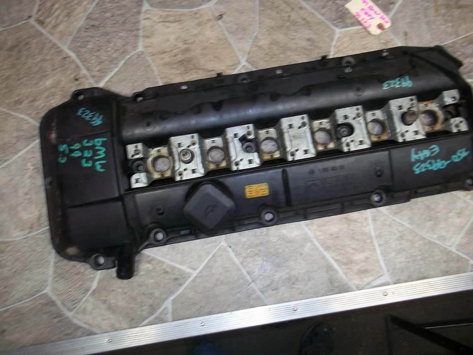 BMW 325i 330i E39 525i E46 Z4 X5 1999-2002 cubierta de válvula de motor OEM 1 928 403 154 Foto 3 de 4