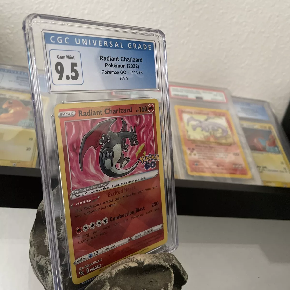 Charizard Radiante / Radiant Charizard (011/78), Busca de Cards