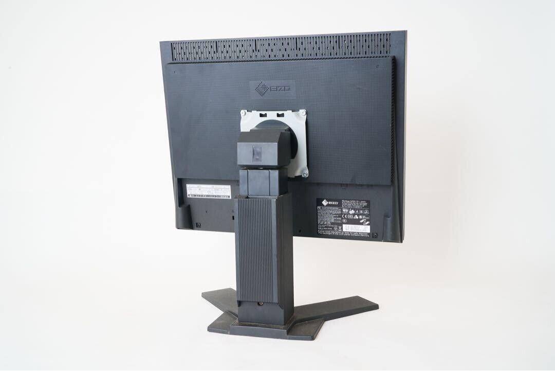 EIZO FlexScan S1931 19 inch LCD Monitor 1280×1024 Square EIZO FlexScan S1931 19 inch LCD Monitor 1280×1024 Square