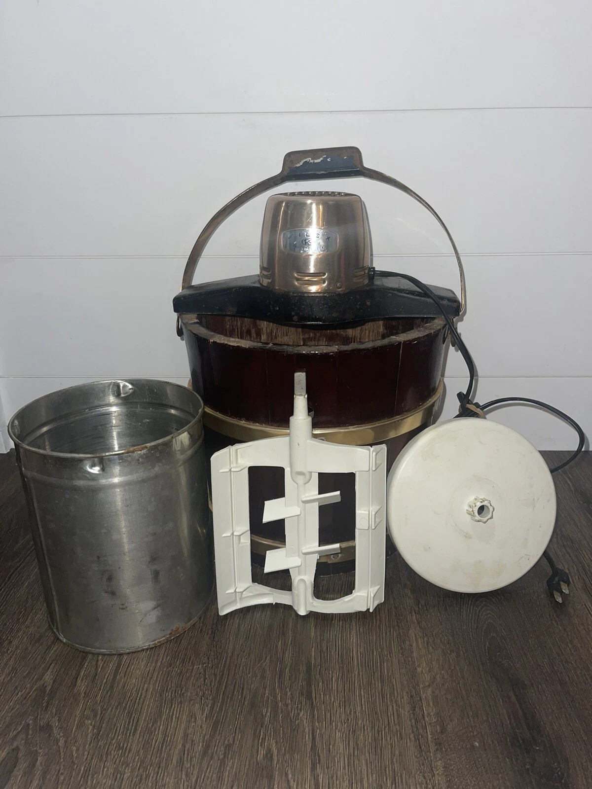 Proctor SilexElectric Ice Cream Maker Model# 2267 Vintage (working)