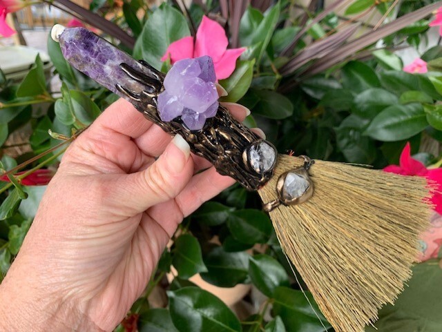 7-Inch Carved Quartz Healing Wand with Amethyst for Reiki & Energy Work