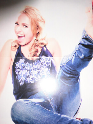 HAYDEN PANETTIERE     POSTER  42x28 CM