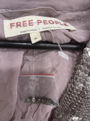 Chaqueta con flecos de lentejuelas Free People Sea Urchin encogiéndose de hombros-XL-$368 - Imagen 5 de 5