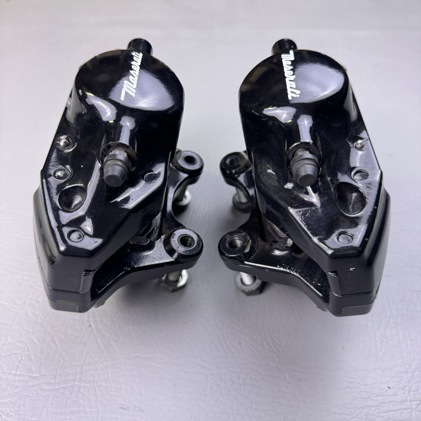 03-06 Maserati Quattroporte Rear Left & Right Brake Caliper Calipers Set OEM