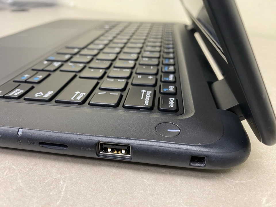 Dell Latitude 3300 13.3" Touch Screen (i5 8th gen, 8 GB RAM, 256 GB SSD, Grey) - Image 4 of 4