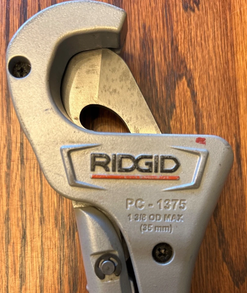 Ridgid PC-1375 (35mm) Plastic Tubing/Pipe Cutter Pre-Owned - Image 2 of 4