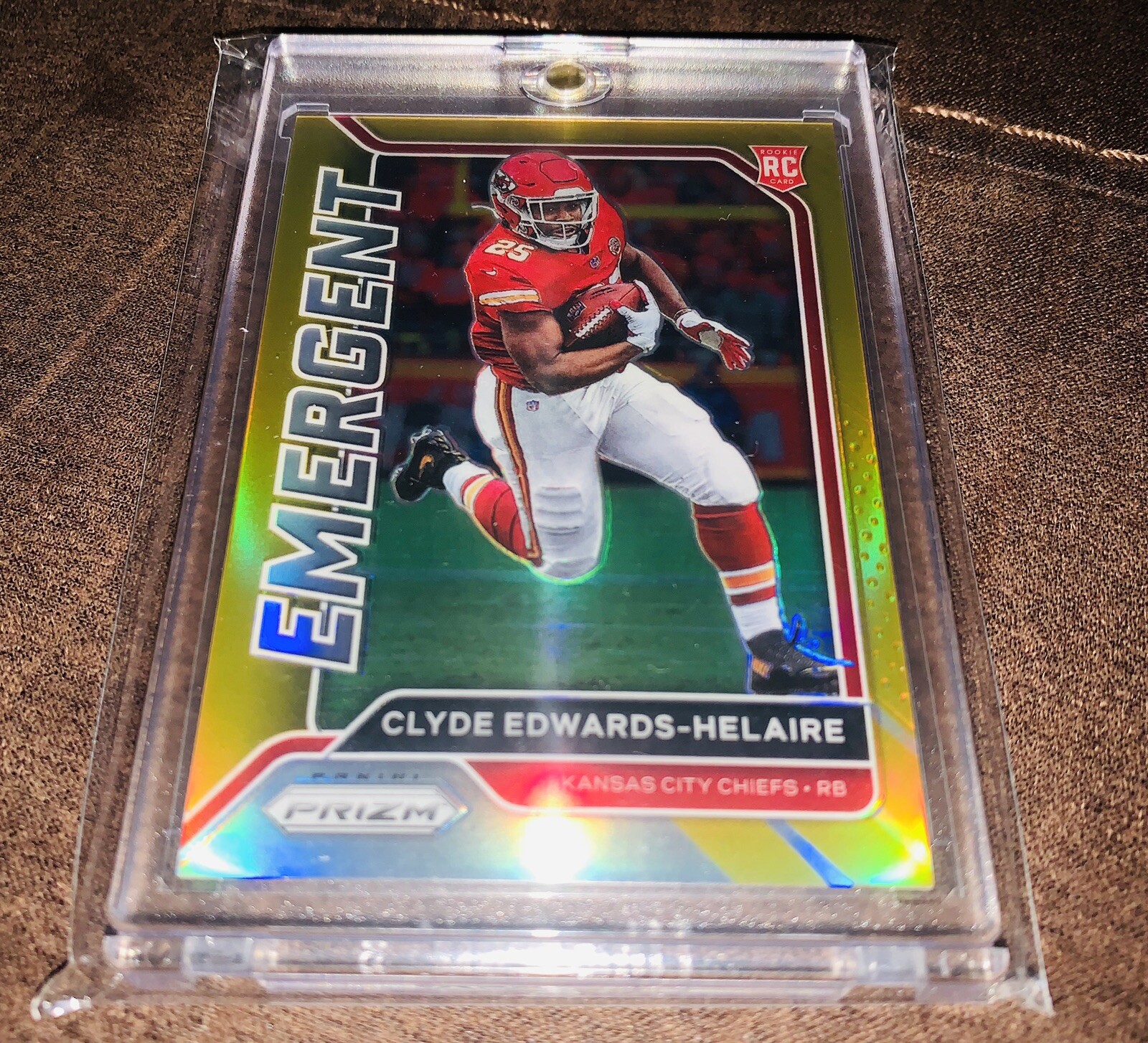 2020 Panini Prizm Clyde Edwards Helaire Emergent Gold #3/10 Chiefs