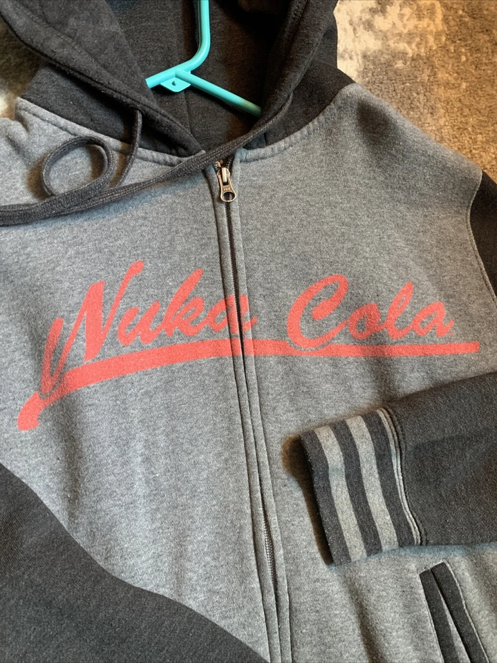 RARE Fallout 3 Limited Edition Nuka Cola Hoodie Size SMALL Bethesda Full-Zip - Image 2 of 4