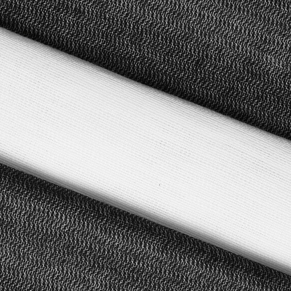 Interfaz fusible de trama pesada 125 GSM sin coser 62 pulgadas hierro sobre tela