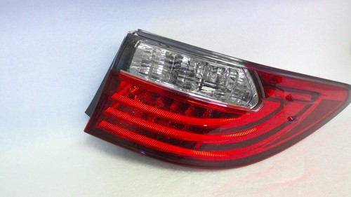 REAR RIGHT PASSENGER SIDE TAIL LIGHT OEM 2013-2015 LEXUS ES300H - Picture 6 of 14