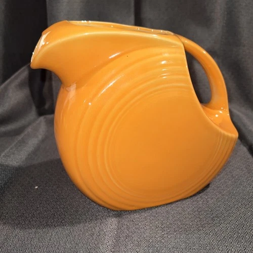 Fiestaware Vintage Homer Laughlin Large Disc Orange Tangerine Pitcher 67oz.