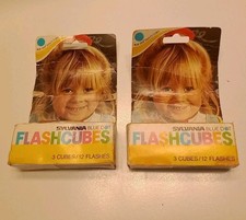 2 Vintage Sylvania Flash Cubes Original Box 6 cubes total 