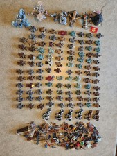 106 MEGABLOCKS DRAGONS MINIFIGURES 6 HORSES 100S OF WEAPONS EQUIPMENT ORCS ETC