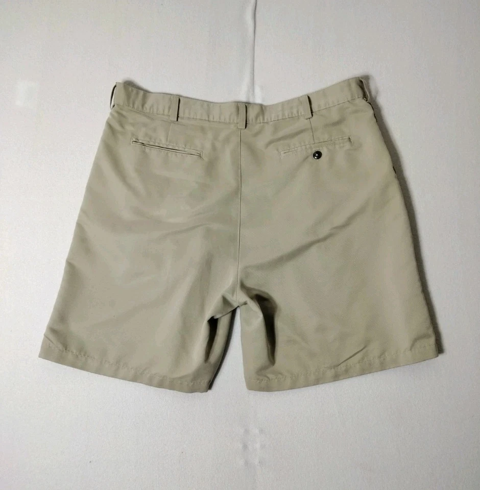 Croft & Barrow Men's Active Comfort Pleated Beige Golf Shorts Size 40 x 8 Inseam - Image 2 of 4