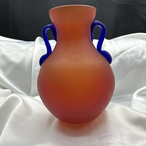 Vtg Murano Glass Vetri di Murano Vase. Stamped on bottom. 5 1/2” tall.See pics.