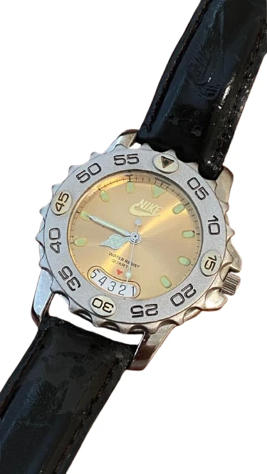 Reloj deportivo Nike vintage raro - esfera dorada 40 mm - para correr - todo original - Y2K Foto 2 de 4