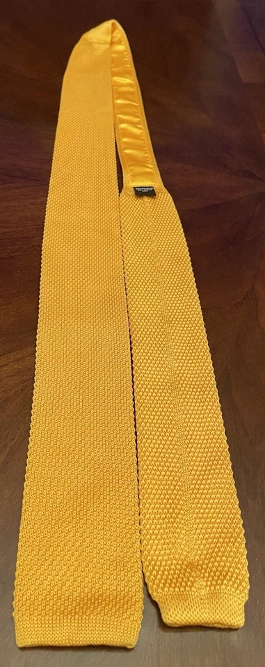 Corbata Birmania Bibas tejida dorada hecha a mano 100 % poliéster para hombre hecha en China Foto 3 de 4