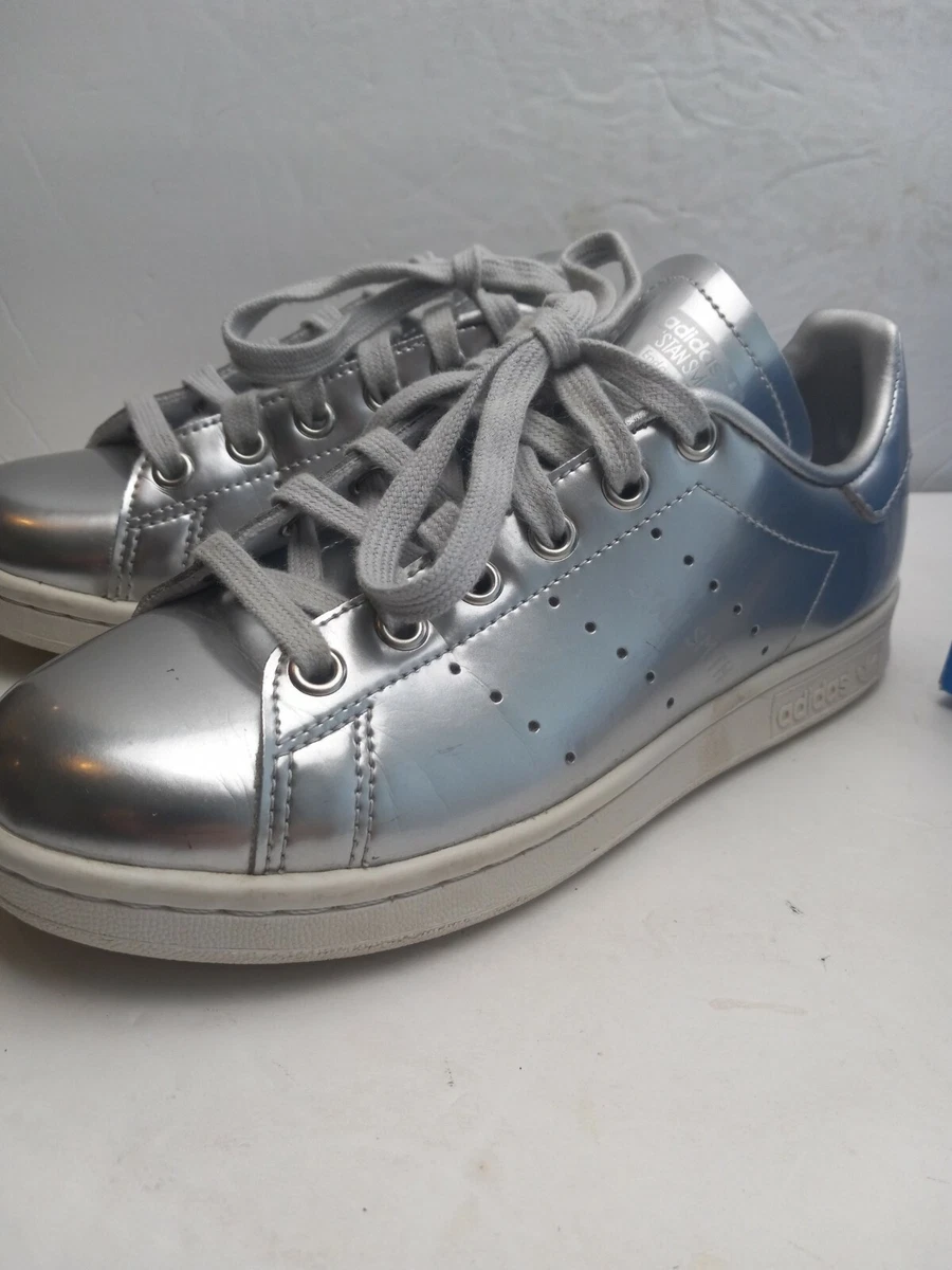 Adidas Womens Stan Smith Silver Metallic FW5477 Sz 5 Shoes Sneakers