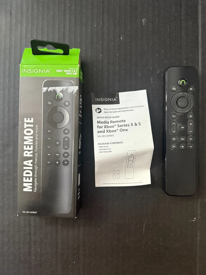 Insignia - Media Remote for Xbox Series X, XBox Series S, and XBox One - Image 2 of 4