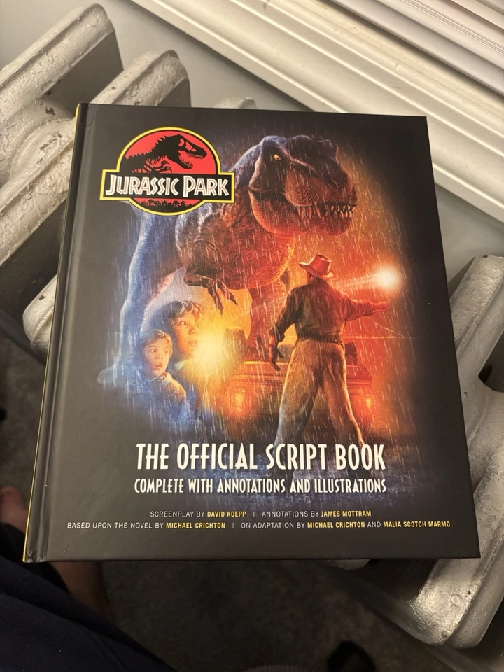 Jurassic Park: The Ultimate Visual History Book and Gift Set  - Image 4 of 4