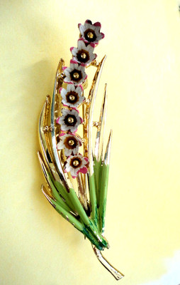 Vintage brooch Lily of the Valley flower enamel goldtone pin EUC SUPER SWEET