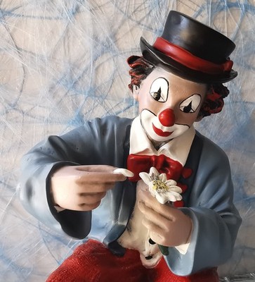 Gilde Clowns ''Sie liebt mich'' Nr. 35780, H 17 cm, Blumenzupfer, TOP! o. OVP