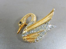 VTG SWAN NUMBERED GOLD TONE CRYSTAL RHINESTONE PAVE FIGURAL BROOCH