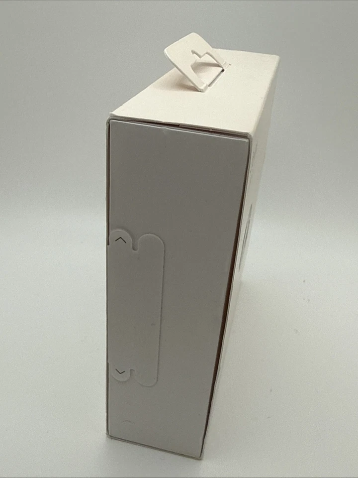 NEW SEALED - Oura ring gen 4 -Size 11- Brushed Silver - Image 2 of 4