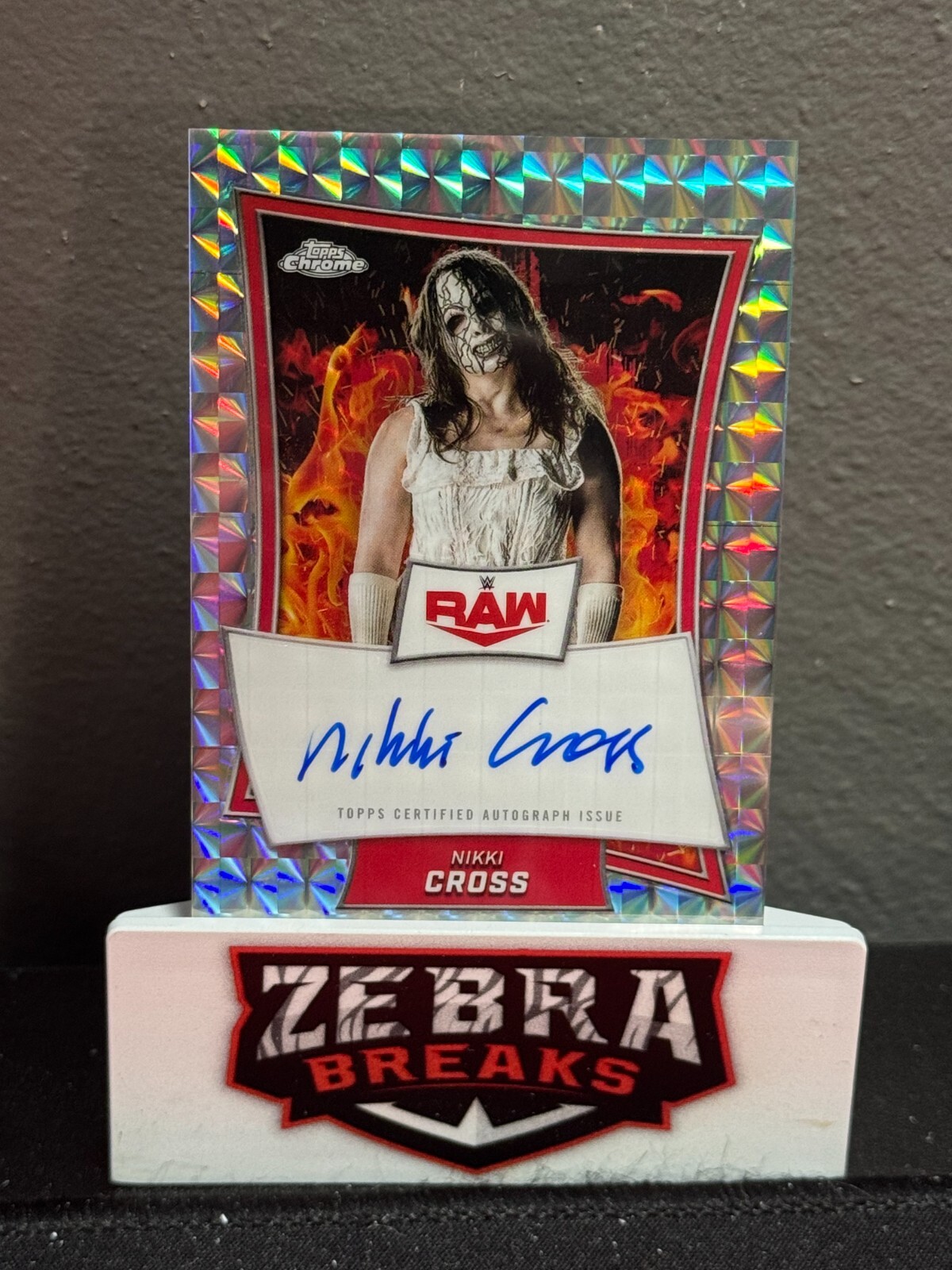 2025 Topps Chrome WWE - Red Brand Auto Geometric Refractor Nikki Cross RBA-NIK