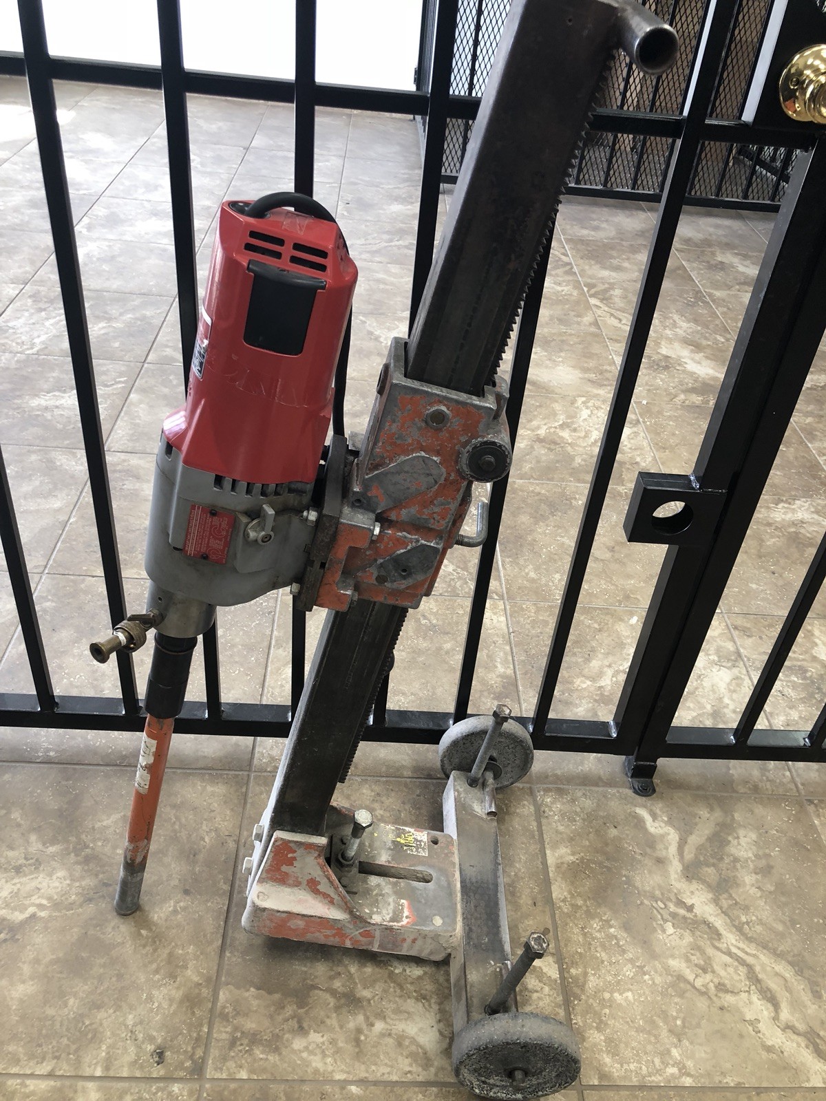 Milwaukee dymo drill 20 Amp 600-1200 