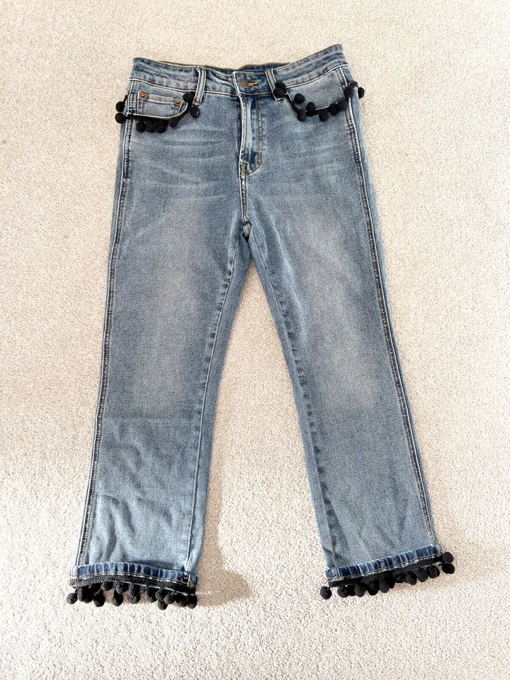 Pantalones de mezclilla para mujer Marc Jacob recortados con dobladillo pompón talla 29 Foto 2 de 4