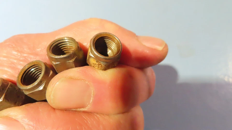 Lote de 4 acessórios de linha de freio de rosca Volvo 1800 P1800 P1800ES 122 SAE - Imagem 3 de 4