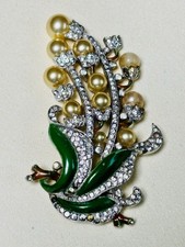 Trifari Alfred Philippe Pave Enamel Leaves & Pearls Flower Floral Spray Fur Clip