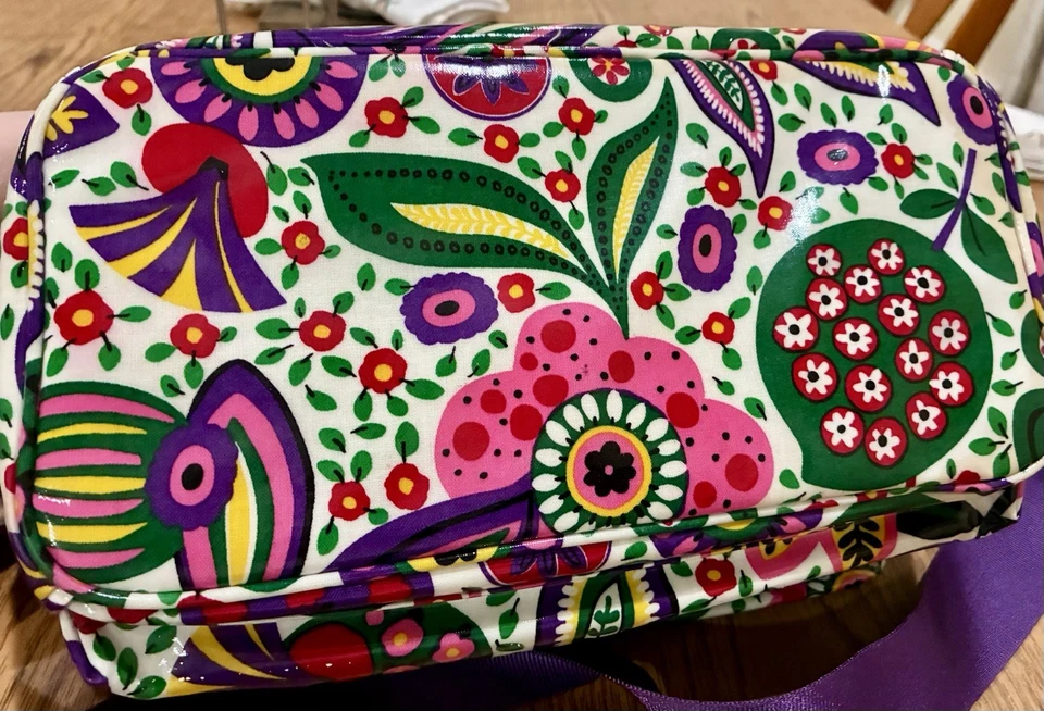 Juego de dos bolsas de almuerzo florales Vera Bradley refrigerador aislado fácil de limpiar Foto 2 de 4