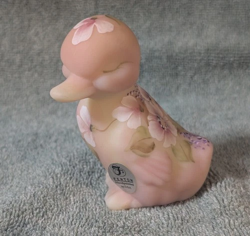 Fenton Glass Vintage Burmese Duck Satin Pink and Pink Song Bird