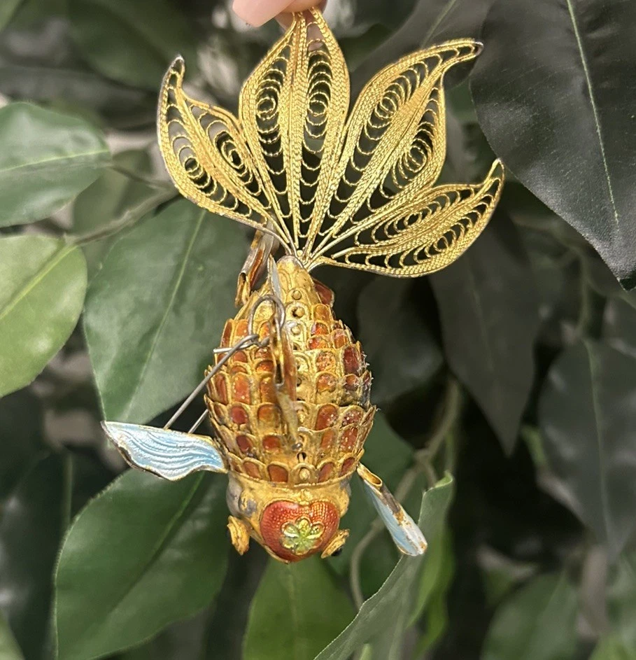 Colgante colgante de pez dorado cloisonne reticulado chino de 4,5" dorado articulado Foto 3 de 4