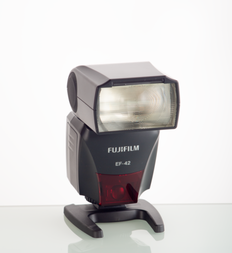 N Mint w/ Box Fujifilm FinePix X Series X100 Silver Camera + EF-42 + lens hood - Picture 15 of 16