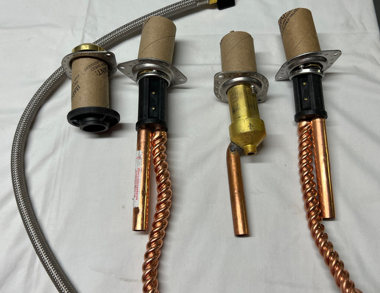 Delta R4707 Two Handle Flexible Mount With Hand Shower 784497925878 eBay