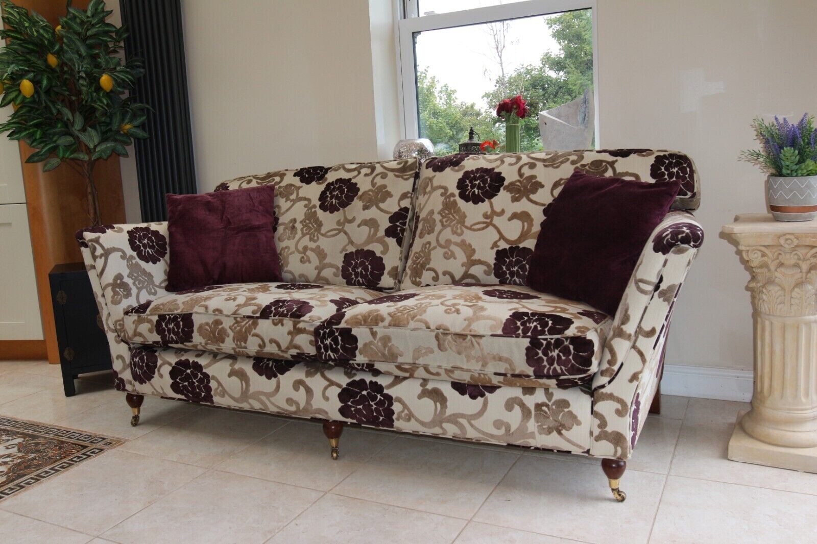 Duresta ruskin model sofa and 2 armchairs suite RRP £7800 still selling