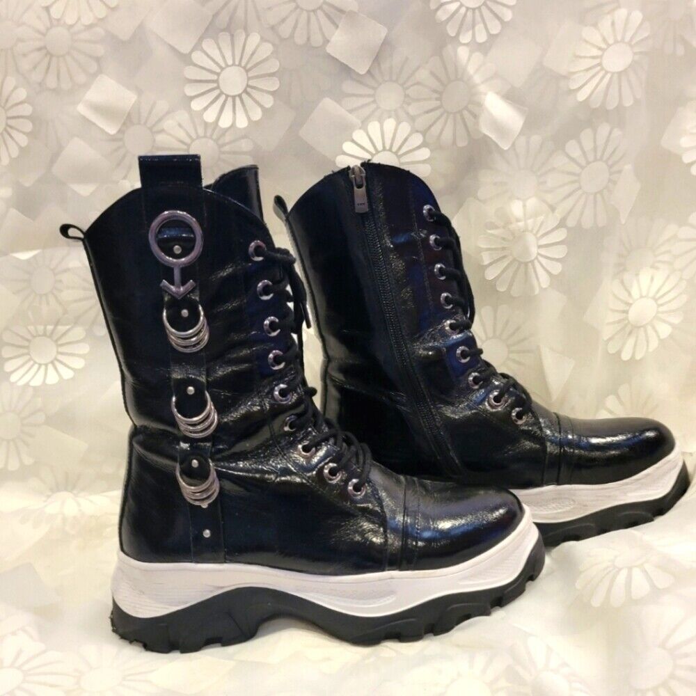 X.VL. Soft and strong Hybrid Boot and Snraker. Black patent X.VL. Soft and strong Hybrid Boot and Snraker. Black patent