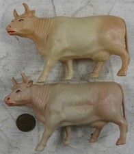 2 Vintage 1930's Celluloid Farm Cows CV