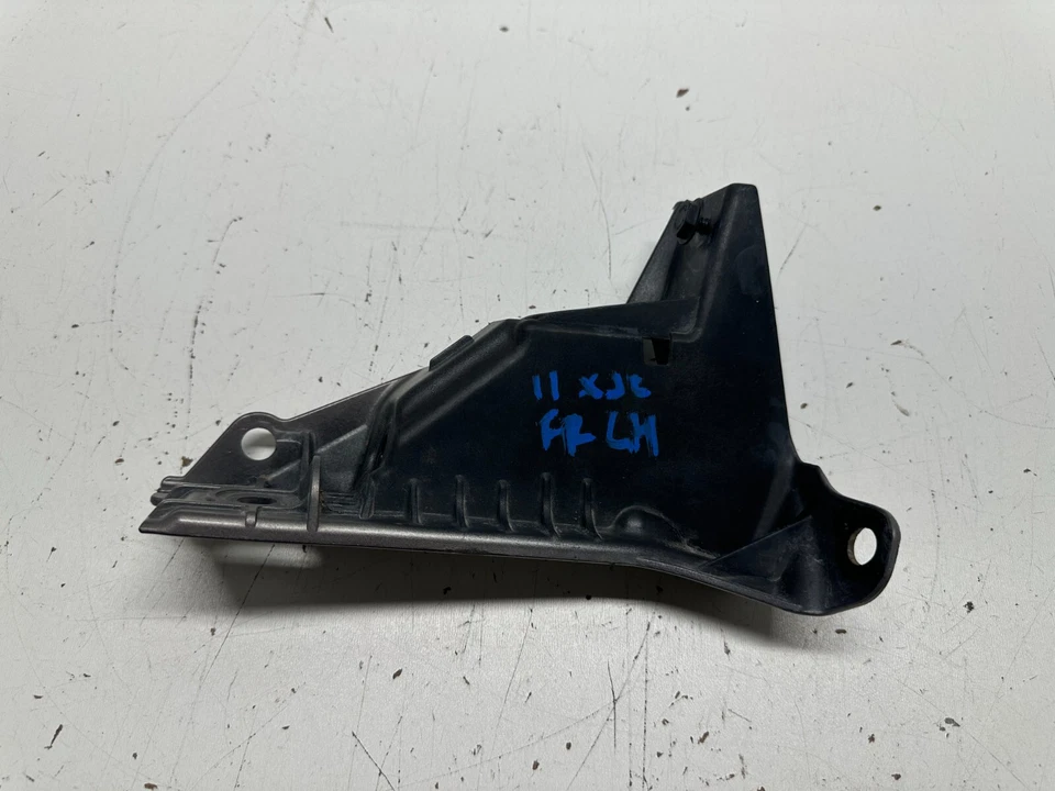 P30703 2010-2015 Jaguar XJ XJL Radiator Support Mount Bracket Driver Side OEM - Imagem 4 de 4