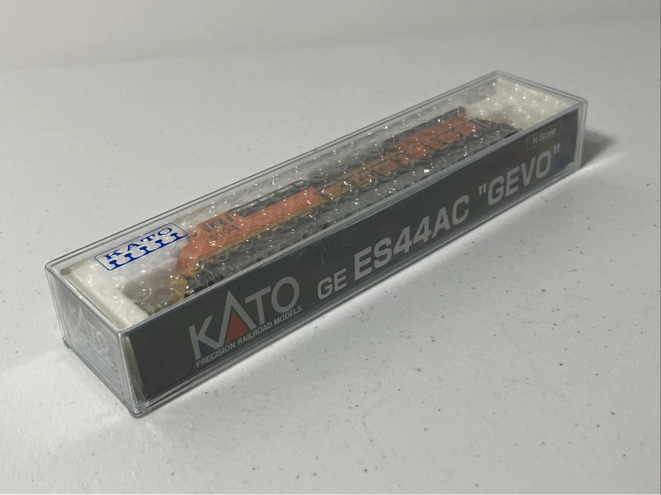 Kato 176-8905 - GE ES44AC “GEVO” Locomotive - BNSF #5804 - N Scale - Image 3 of 4
