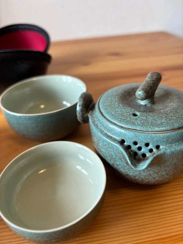 Japan Keramik-Teeset – jadegrüne Craquelé-Glasur | Kännchen & 2 Schalen | - Bild 3 von 4