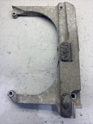 Detroit Diesel DD15 Engine Bracket A4720900041