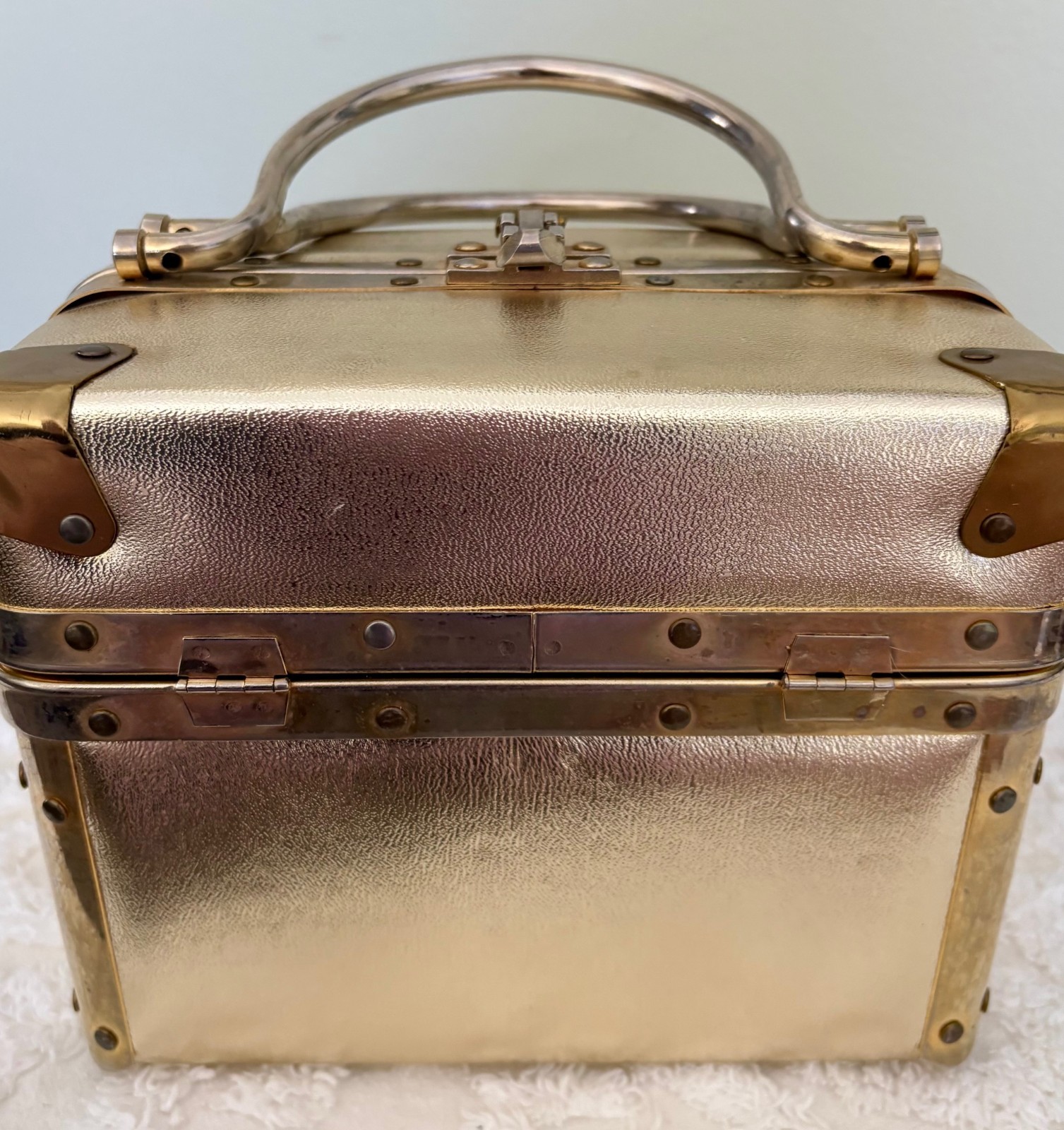 Vintage 1960s Delill Metallic Gold Train Case Box Bag – Made In Italy ...
