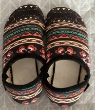 Women  s Slippers Fits A Size 8 - 9 They Are Bendable and Easy to Wear