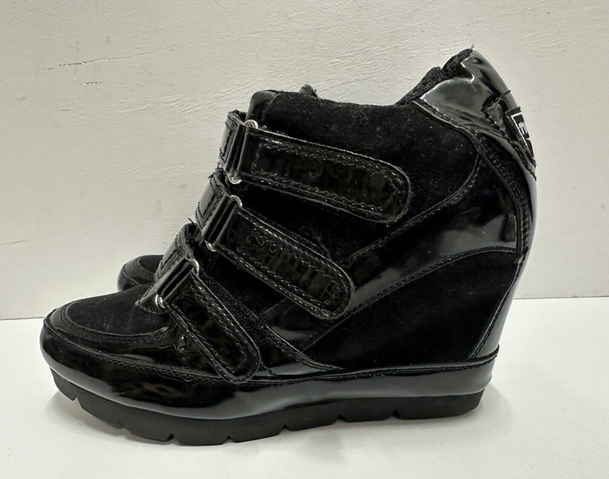Rocket Dog All Black Platforms Rocket Dog Women Size 7M Hidden